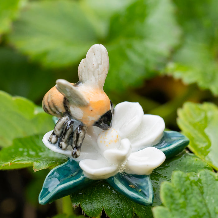 Bee-  Bumblebee  "Magnolia" - miniature porcelain figurine