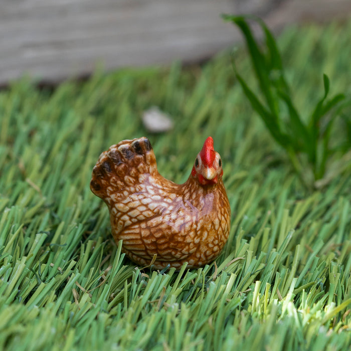 Hen - Bantam Hen "Buff" - miniature porcelain figurine